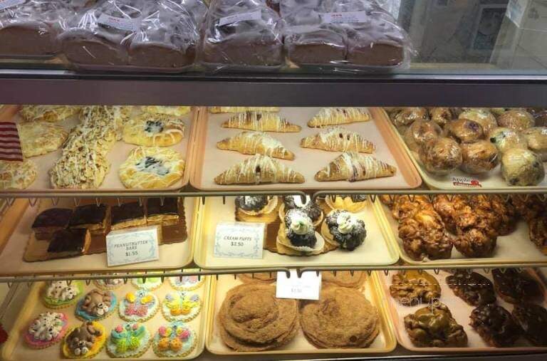 Ida's Pastry Shoppe - Jenison, MI