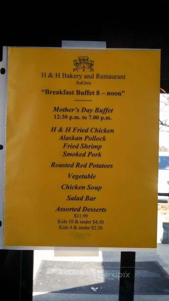 H & H Bakery & Restaurant - Au Gres, MI