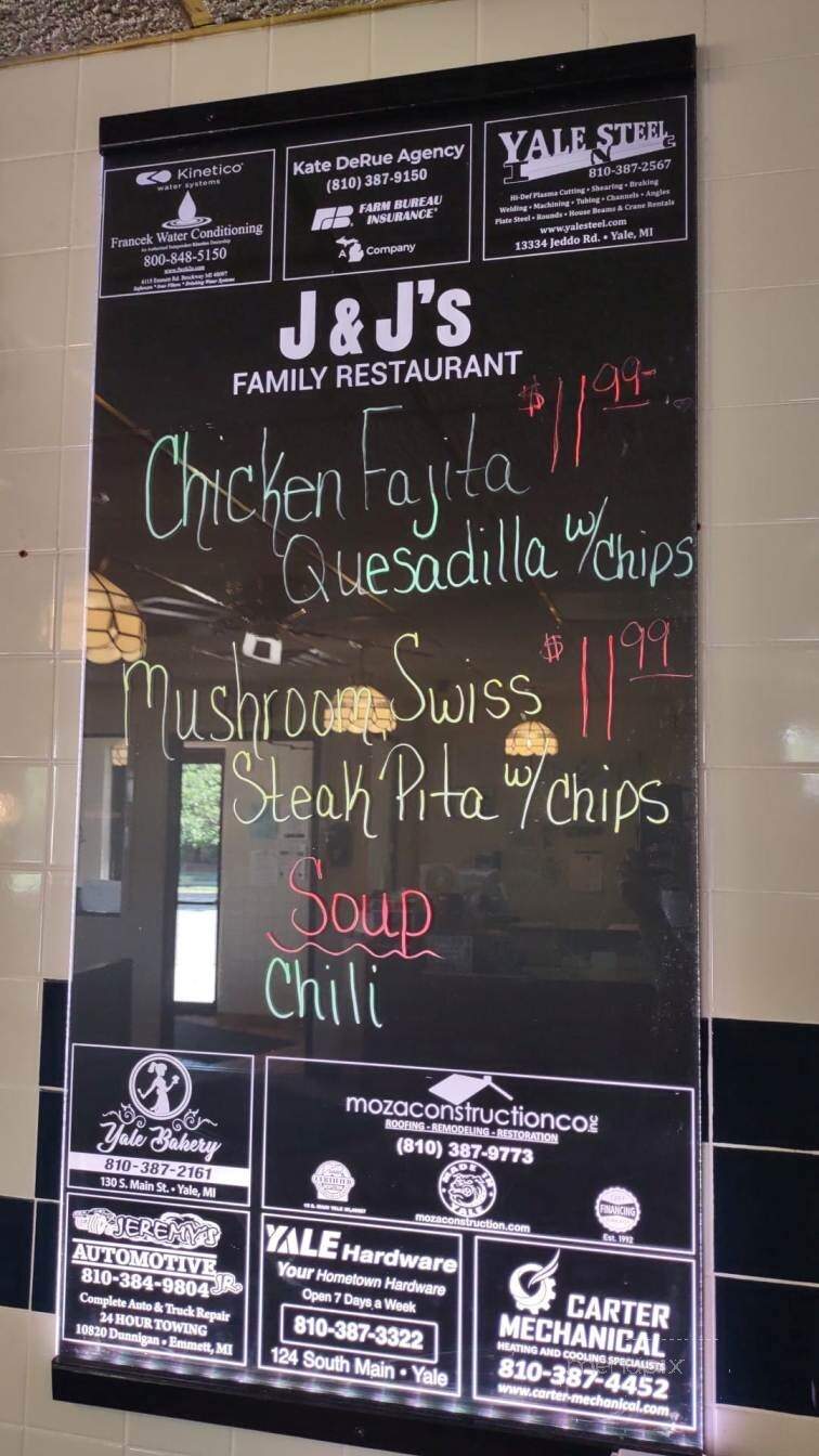 J & J's Family Restaurant - Yale, MI