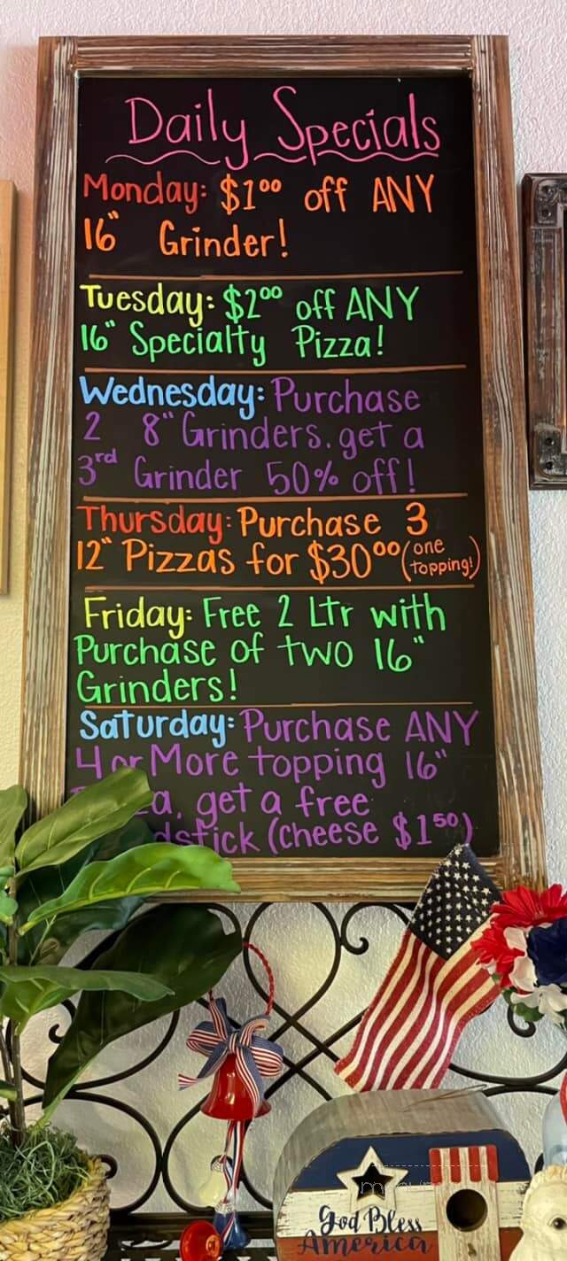 Mancino's Pizza & Grinders - Hastings, MI